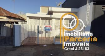 CASA PRONTA PARA MORAR OU INVESTIR  NO CENTRO